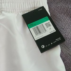 Nwt nike men xlarge dri-fit shorts
